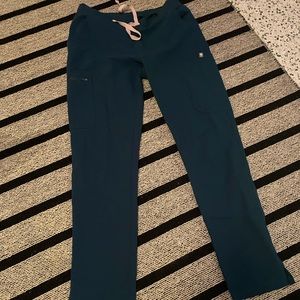 Figs Caribbean blue Yola size small